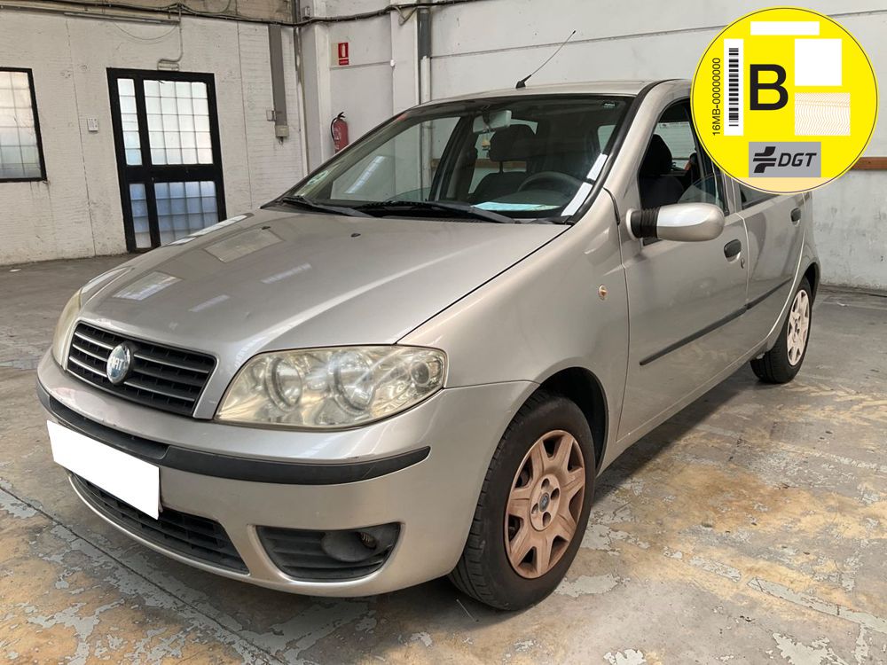 Próximamente: Fiat Punto 1.2i 60 CV Active. Único Propietario. Pocos Kms. Revisiones Selladas. Garantía 12 Meses.