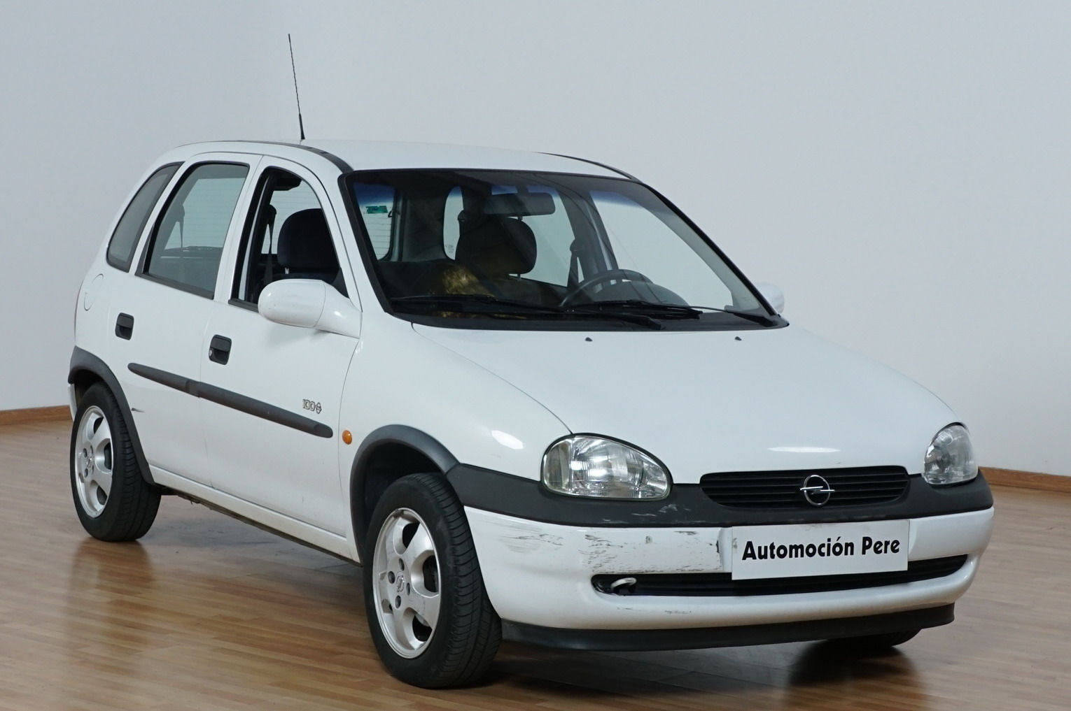 Opel Corsa 1.2i 16V Edition 2000.