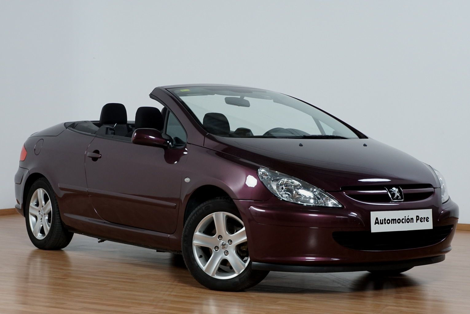 Peugeot 307 CC. 2.0i 143 CV. Solo 52.286 Kms (Revisiones Oficiales)