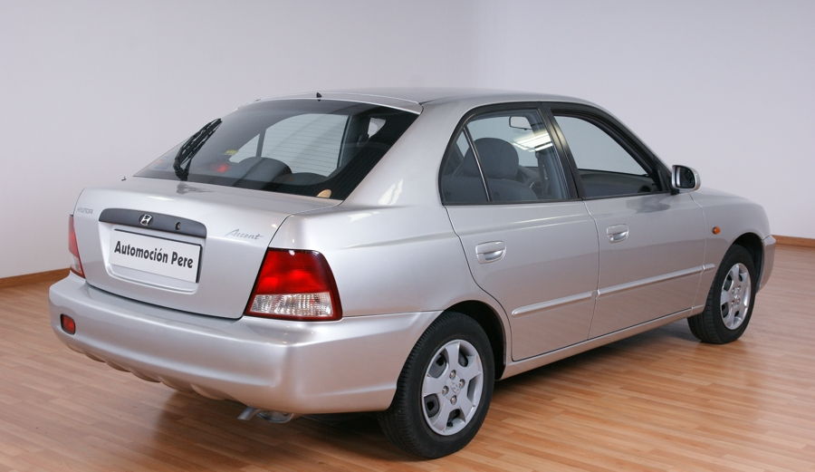 HYUNDAI ACCENT 1.3i GLS 12V.