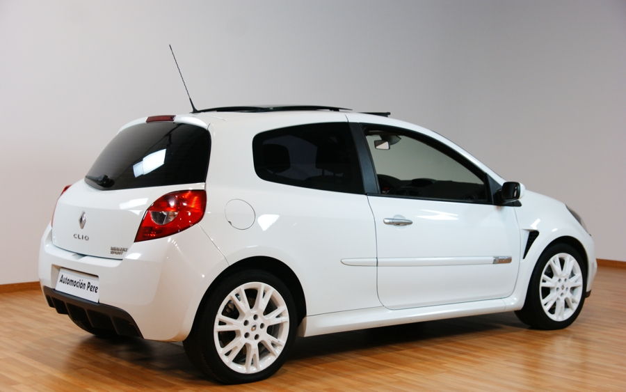 RENAULT CLIO 2.0i 16V SPORT 200 CV.