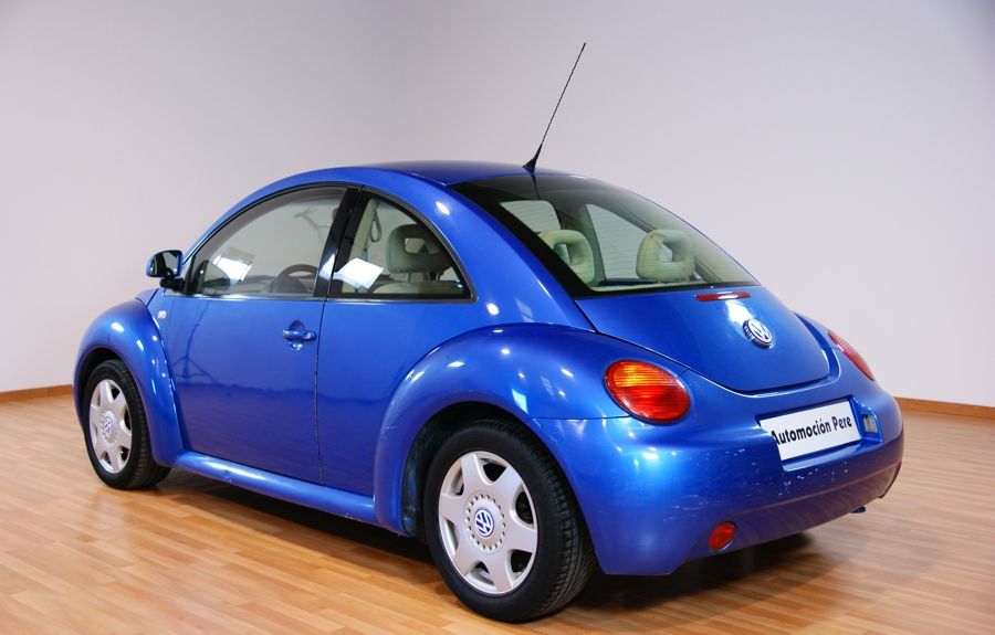 VOLKSWAGEN NEW BEETLE 2.0i.