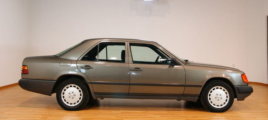 MERCEDES BENZ 300 E AUTOMATICO 179 CV, (W 124)