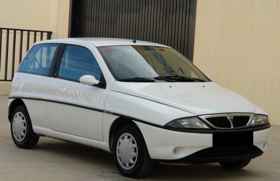 LANCIA YPSILON 1.4i.e 