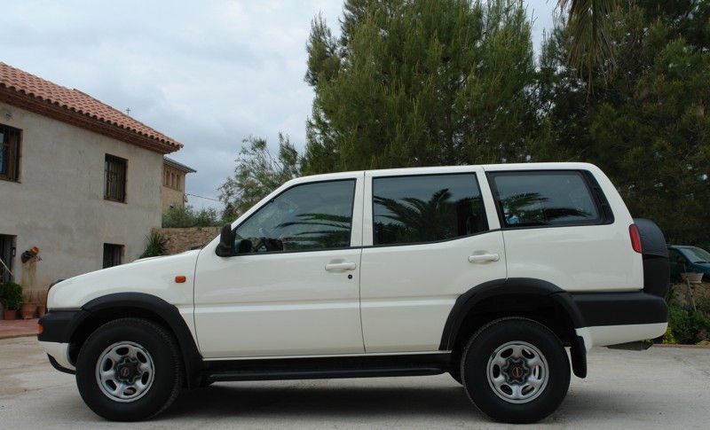 NISSAN TERRANO II 2.7 TDI 125 CV, 7 PLAZAS.