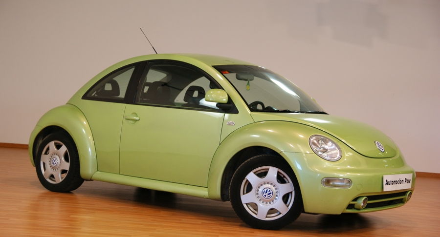 VOLKSWAGEN NEW BEETLE 2.0i 