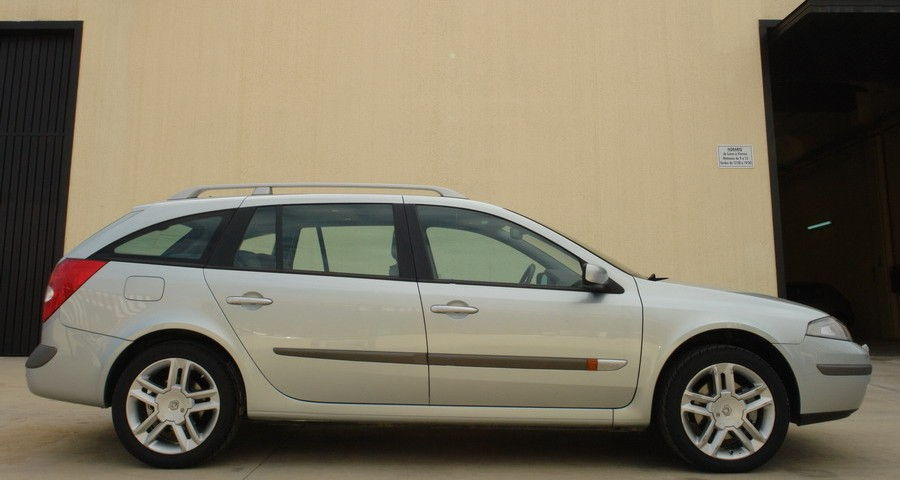 RENAULT LAGUNA GRAND TOUR 1.9 dCi 120 CV , PRIVILEGE.