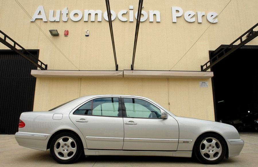 MERCEDES BENZ E 220 CDI AVANTGARDE. NACIONAL