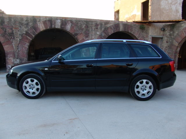 AUDI A4 AVANT 2.5 TDI V6,163 CV, MULTITRONIC.