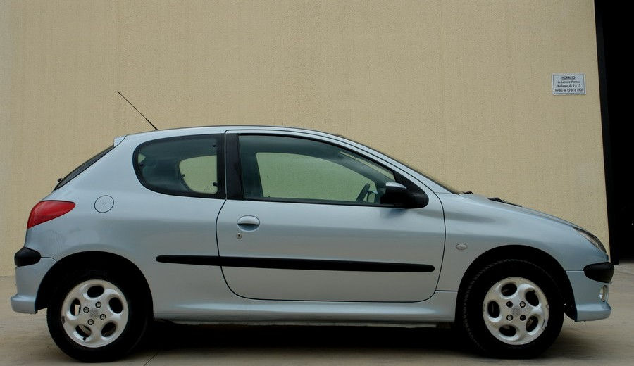 PEUGEOT 206 1.4i XS 75 CV