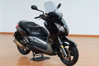 YAMAHA XMAX 250i