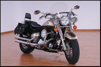 YAMAHA DRAG STAR XVS 1100 CLASSIC.