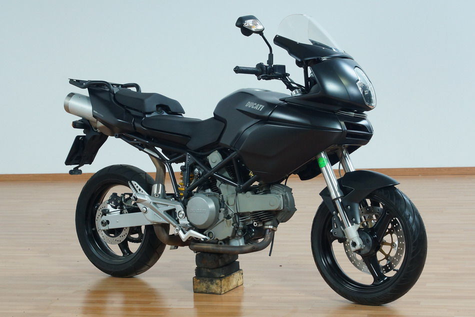 Ducati MULTISTRADA 620 DARK