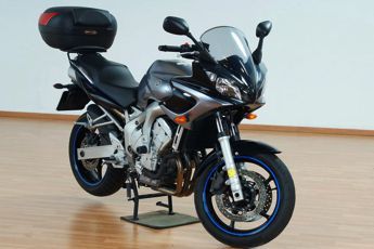 YAMAHA FZ6-S 