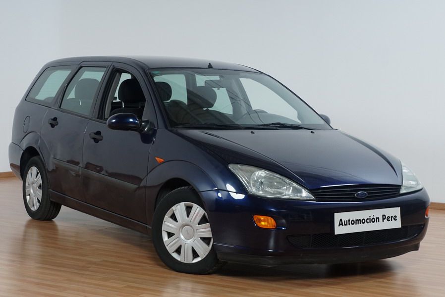 Ford Focus 1.8 TDdi 90 CV Familiar Ghia.