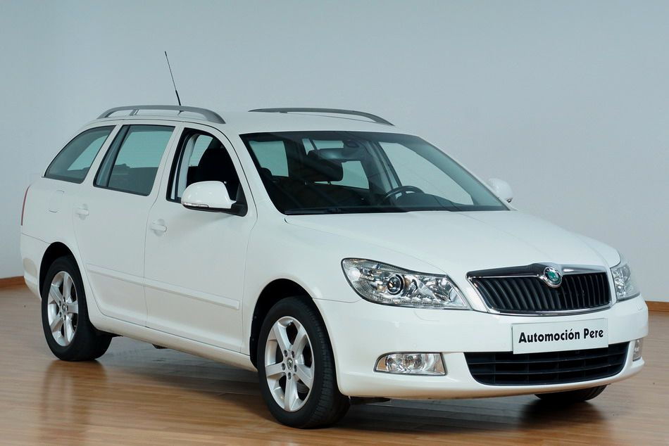 Skoda Octavia 1.6 TDi DSG 7 Velocidades Familiar. 1 Solo Propietario y Revisiones Selladas.