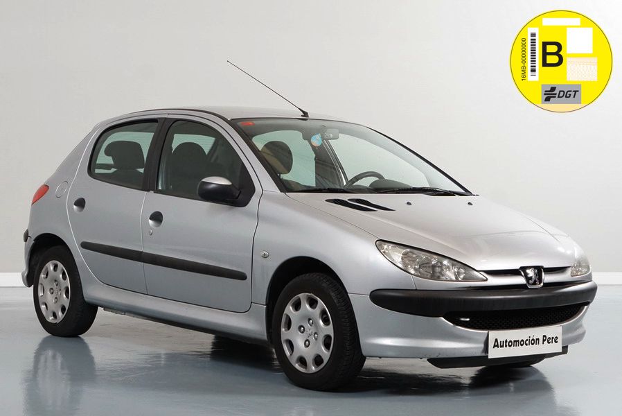 Peugeot 206 1.4i X-Line. Solo 61.000 Kms. Revisado y con 12 Meses de Garantía.