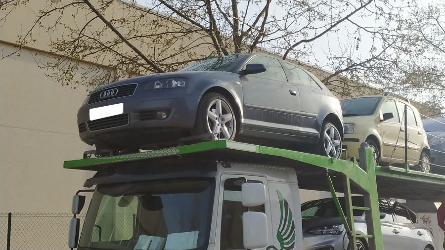 Nueva Recepción: Audi A3 2.0 TDi 140 CV DSG Ambition. Único Dueño. Revisiones Selladas. Pocos Kms.