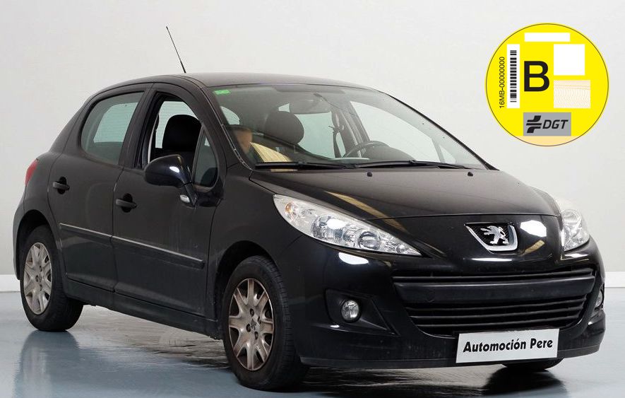 Peugeot 207 1.4 HDi 70 CV. Pocos Kms. Revisiones Selladas. Garantía 12 Meses.