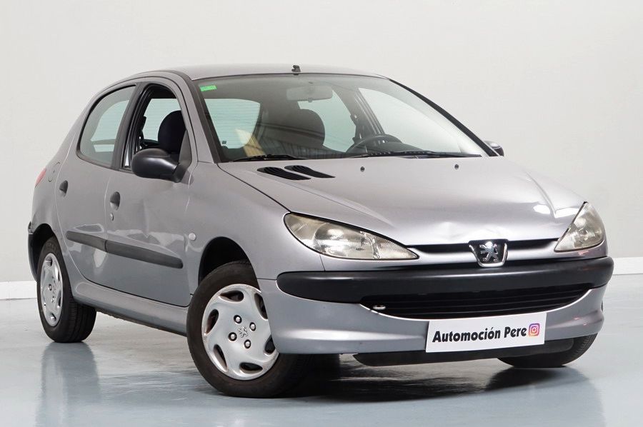 Peugeot 206 1.9 Diesel XR. Económico, Revisado, Garantía 12 Meses. Única Propietaria. Pequeños Daños de Carroceria. Ojo!! Mirar Fotos.