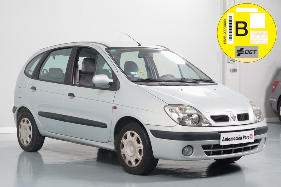 Nueva Recepción: Renault Scenic 1.4i 16V Century. Económico. Pocos Kms. Revisado y con Garnatia 12 Meses.