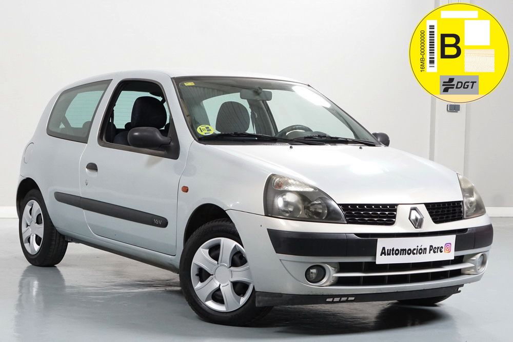Nueva Recepción: Renault Clio 1.2i 75CV Expressión. Único Propietario. Pocos Kms. Revisiones Selladas.
