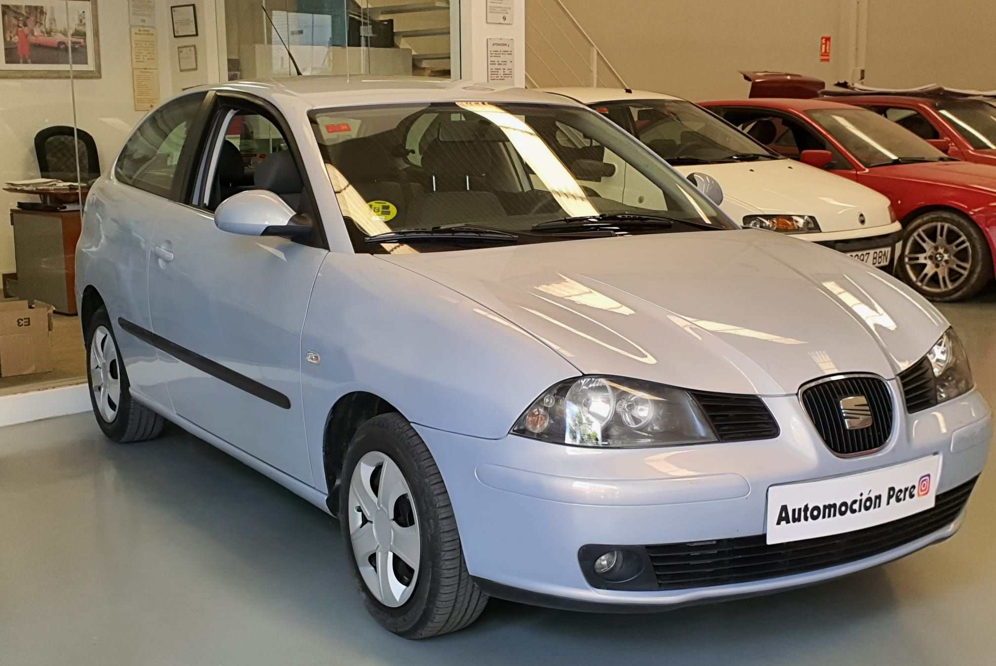 Seat Ibiza 1.4i Signo. Única Propietaria. Pocos Kms. Revisiones Selladas.