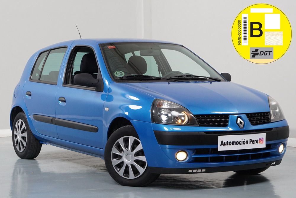 Renault Clio 1.2i 60 CV Expressión. Único Propietario. Pocos Kms. Revisiones Selladas.