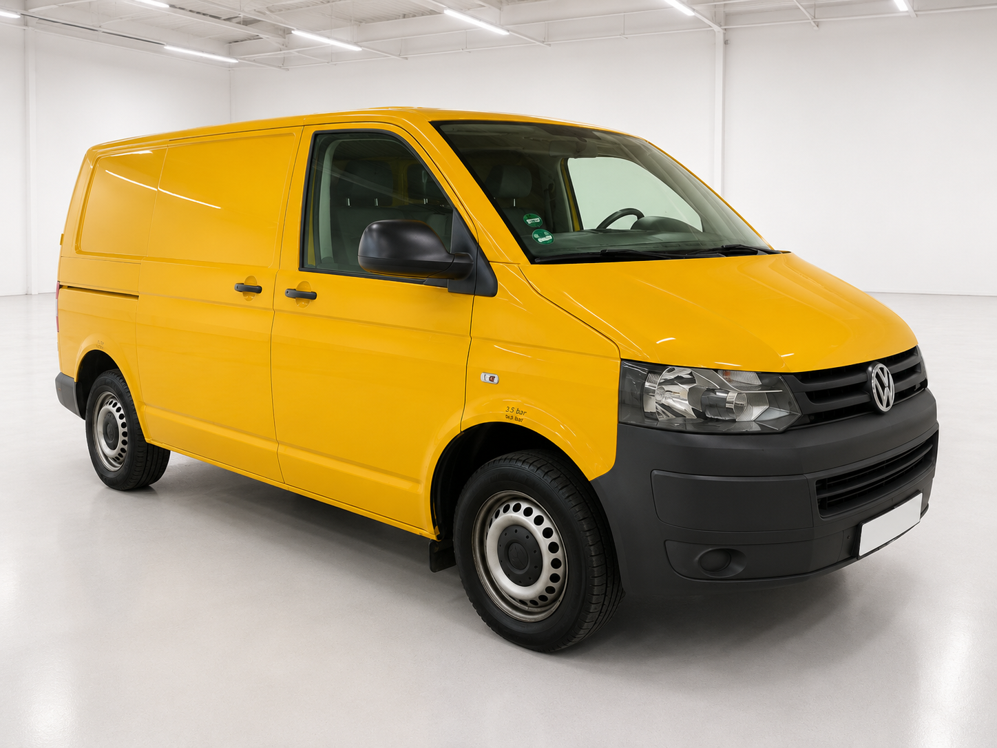 Disponible: Volkswagen T5 Transporter 2.0 TDI 85 CV. Único Propietario. Solo 60.000 Kms.