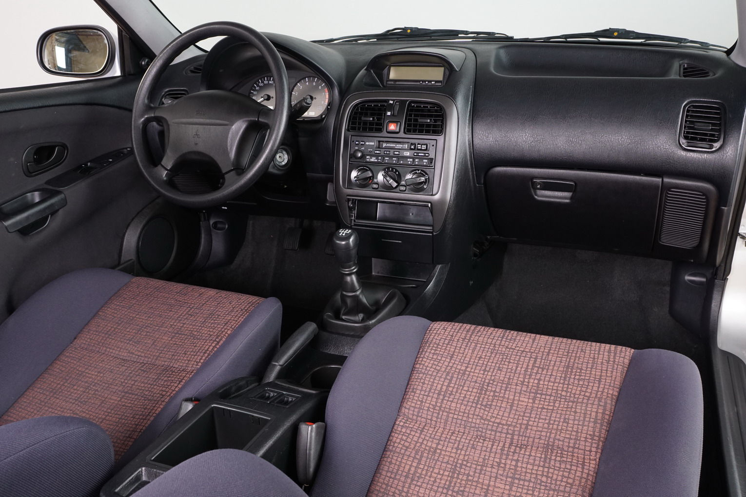 Mitsubishi Carisma Classic 1.6i 16V. Solo 74.535 Kms. | Automocio Pere