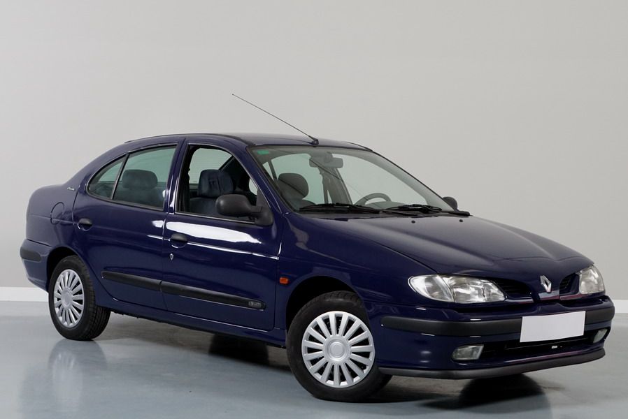 Купить рено классик. Renault Megane 1. Renault Megane 1 хэтчбек. Рено Меган 1999 хэтчбек. Рено Меган 1 Классик.