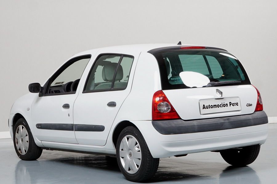 Renault Clio 1.4i Automático Privilege. Único Dueña Pocos Kms